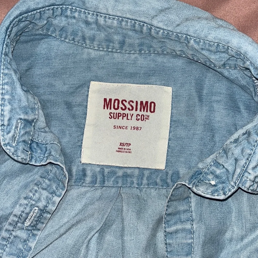 Mossimo Button down shirt - Picture 2 of 2